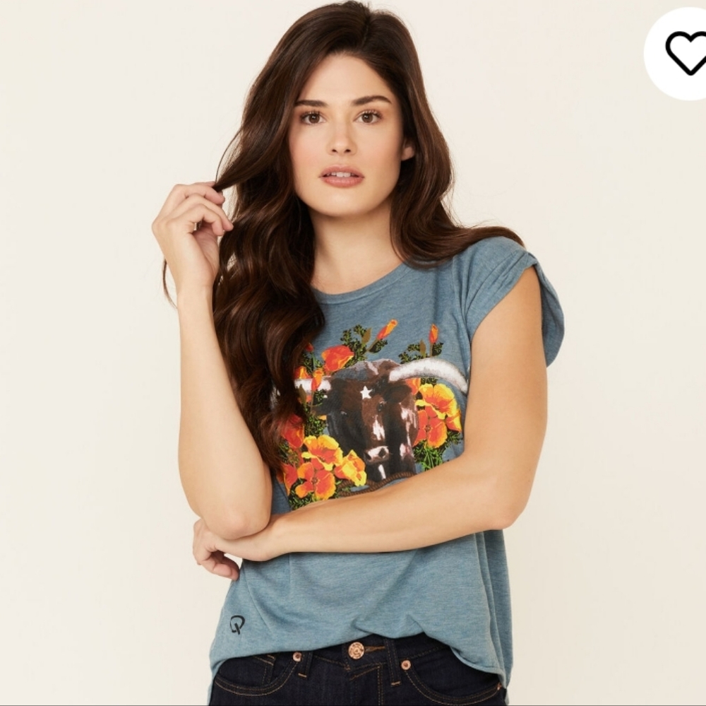 Rodeo Quincy Graphic longhorn bull/ floral large print short sleeve top S, M